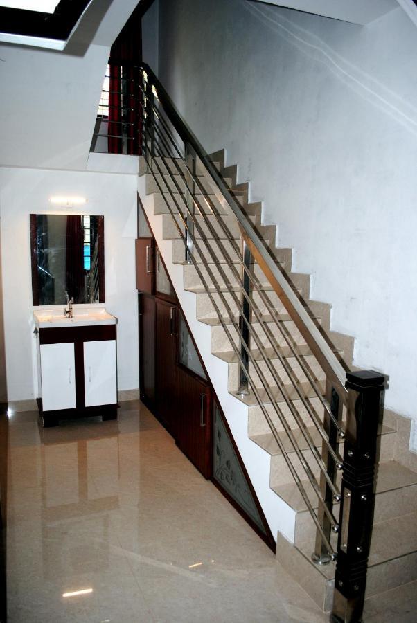 Nice Villa Irimbranallur Екстер'єр фото