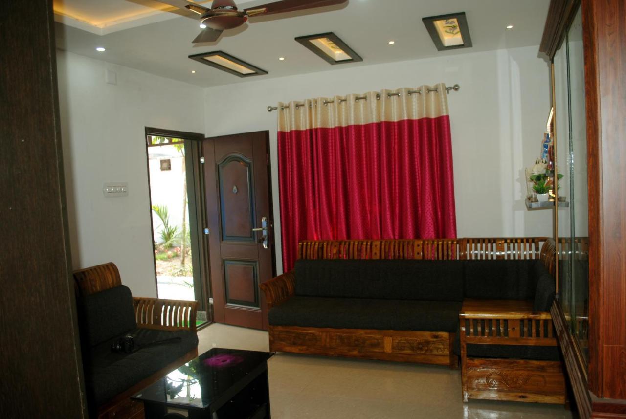 Nice Villa Irimbranallur Екстер'єр фото